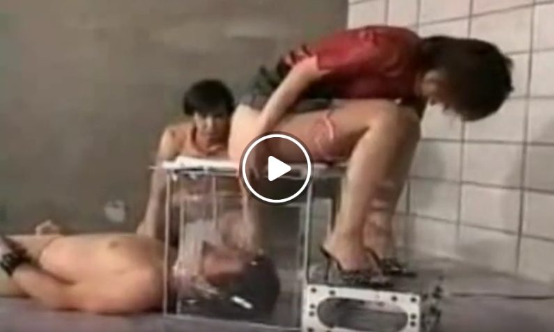 うんこを浴び続けるM男