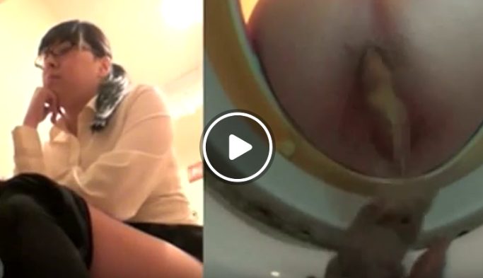 いい感じのうんこをするOL